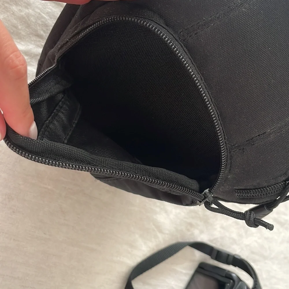 Nikon Camera with additional Lens, charger and cover